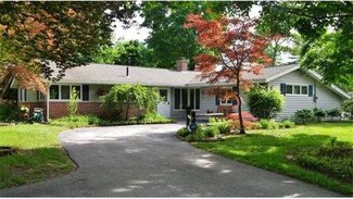 14 Algonquin Rd, Chelmsford, MA 01824