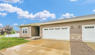 3311 Memory Ln, Urbana, IL 61802
