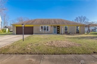 1034 Burchcliff Cir, Dayton, OH 45449