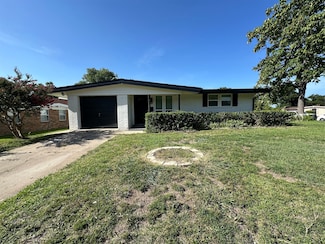 618 Henderson Cir, Garland, TX 75040