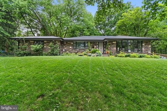 24 Overbrook Dr, Cherry Hill, NJ 08002