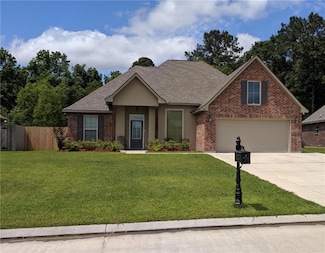 742 Red Pine Dr, Ponchatoula, LA 70454