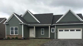 7631 Fairway Dr, Sodus Point, NY 14555