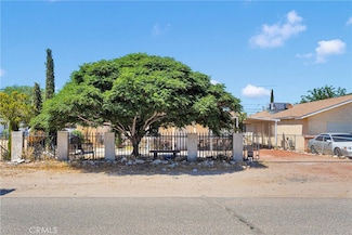 16508 Pine St, Hesperia, CA 92345