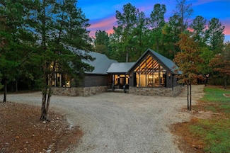 114 Lost Plum Trail, Broken Bow, OK 74728