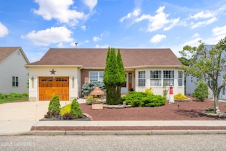 16 Sheridan Rd, Toms River, NJ 08757