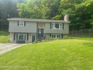 4540 Bow Bridge Rd, Friendsville, PA 18818