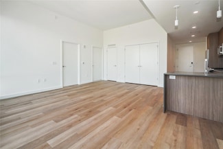 50 Clinton Place Unit PH14, New Rochelle, NY 10801