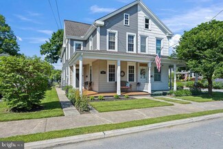 66 N Hazel St, Manheim, PA 17545