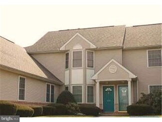 103 Primrose Ln, Wyomissing, PA 19610