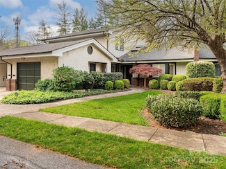 4 Bourne Ln, Asheville, NC 28803
