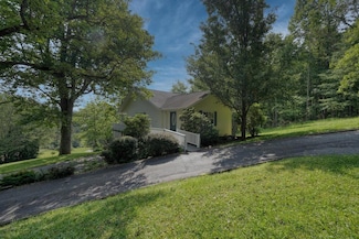 43 Diane St, Blairsville, GA 30512