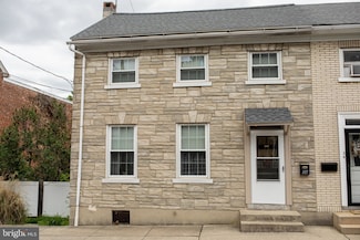 34 S Whiteoak St, Kutztown, PA 19530