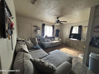 2317 15th St, Lubbock, TX 79401