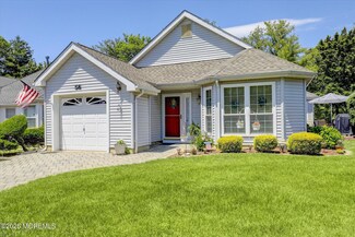 56 Hazel Dr, Freehold, NJ 07728