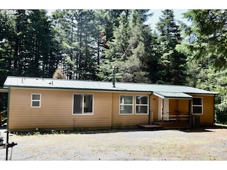 42065 Vista Dr, Port Orford, OR 97465