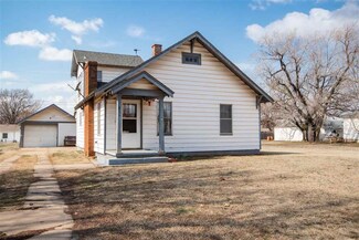 834 N Springfield Ave, Anthony, KS 67003
