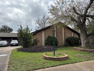 9407 Claridge Dr, Houston, TX 77031