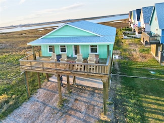 1627 Bluewater Dr, Surfside Beach, TX 77541