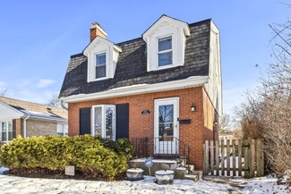 9727 Tripp Ave, Skokie, IL 60076