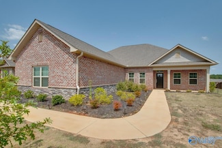 217 Maureen Dr SW, Madison, AL 35756