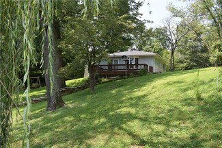 7204 Locust Lake Dr W, Spencer, IN 47460
