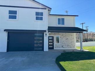 1961 S 1st Ave, Pocatello, ID 83201