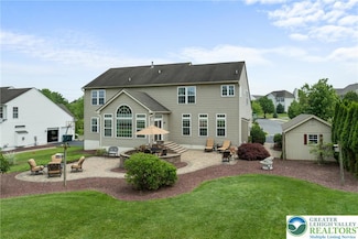 123 Clover Hollow Rd, Easton, PA 18045