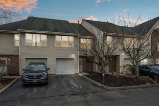 4 Deer Ct Dr, Middletown, NY 10940