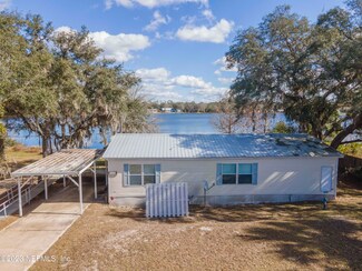 222 Kitty Ave, Interlachen, FL 32148