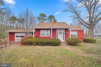 302 Royale Dr, Curtis Bay, MD 21226