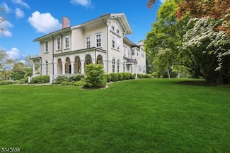 29 Kitchell Rd, Morristown, NJ 07960