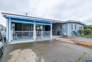 2973 & 2971 Surfwood Dr NE, Salem, OR 97305