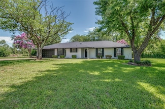 120 Sunrise Ct, Palmer, TX 75152