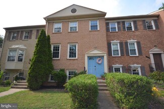 10270 Friendship Ct, Fairfax, VA 22032