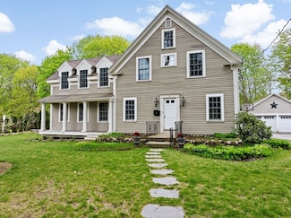 5 Liberty Rd, Hingham, MA 02043