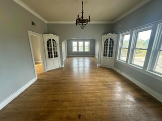 707 E Brady St, Milwaukee, WI 53202