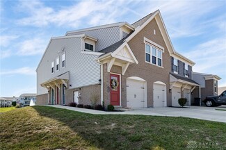 45 Old Pond Rd, Springboro, OH 45066