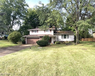 5570 Elm Hill Dr, Solon, OH 44139