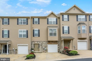 7 Indiana Cir, Lemoyne, PA 17043