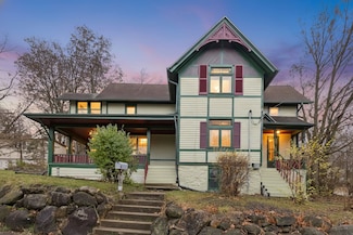 1611 Oakes Ave, Rockford, IL 61107