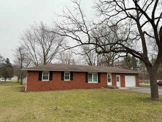 721 Elderberry St SE, Demotte, IN 46310