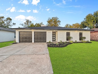 16907 Tibet Rd, Friendswood, TX 77546