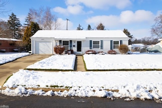 813 Wiltshire Dr, Owosso, MI 48867