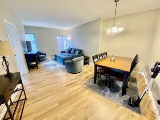 19 Wiget St Unit 404, Boston, MA 02113