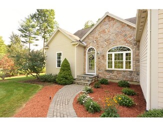 256 Mary Catherine Dr, Lancaster, MA 01523