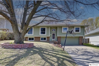 9712 S 21st Ave, Bellevue, NE 68123