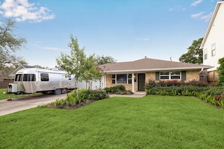 2106 Latexo Dr, Houston, TX 77018