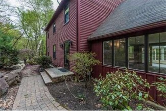 5 Wellington Cir, Andover, MA 01810