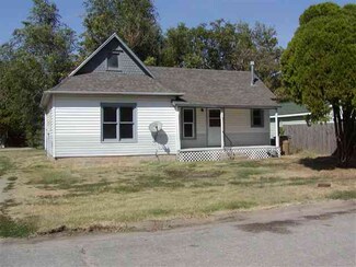 116 E B Ave, Mount Hope, KS 67108